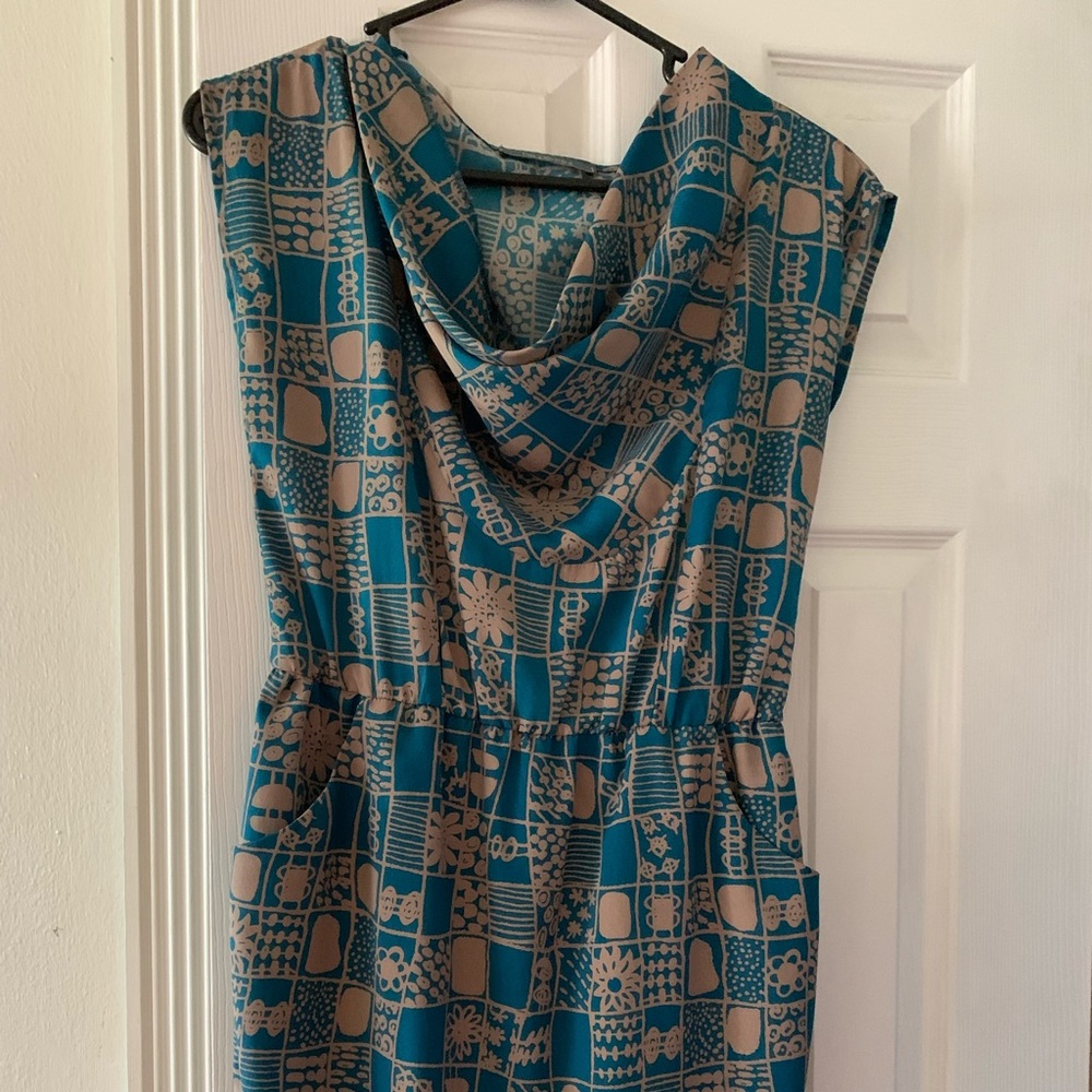 Beautiful dress!